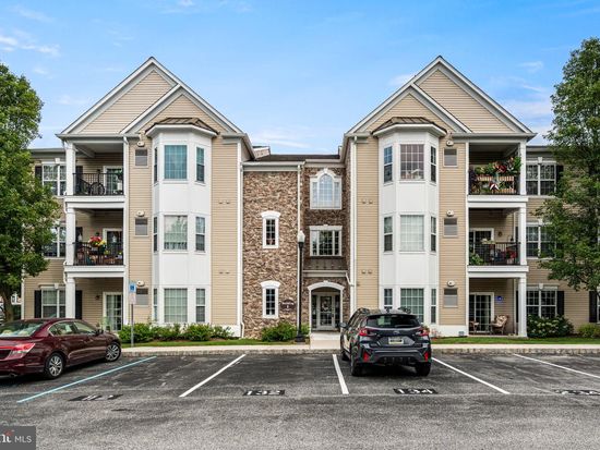 113 E Creekside Dr #3, Brookhaven, PA 19015