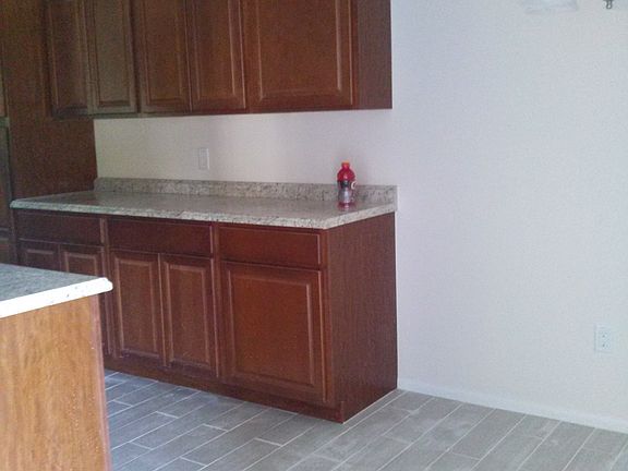 3rd image of 1501 Garden Ave