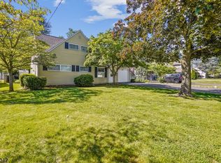 2333 Belvedere Dr, Scotch Plains, NJ 07076
