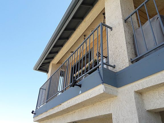 2nd floor master bdrm Deck 