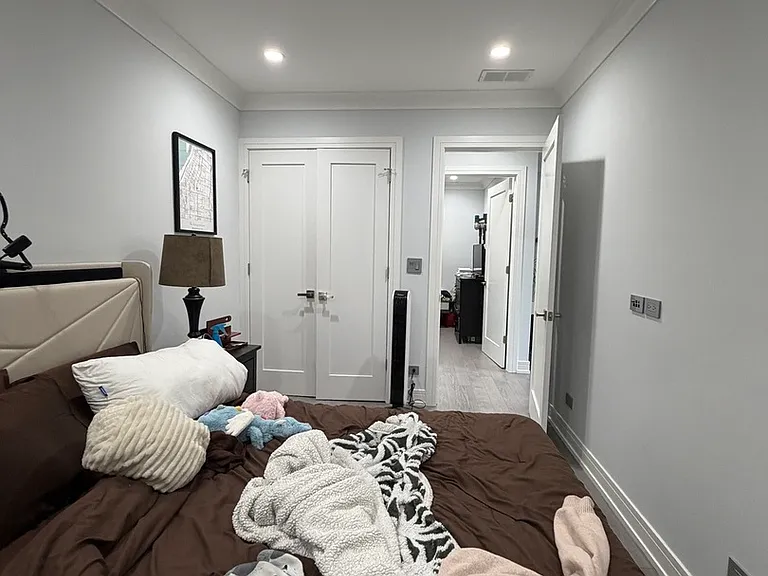 2145 W Fletcher St #3R — Photo 4