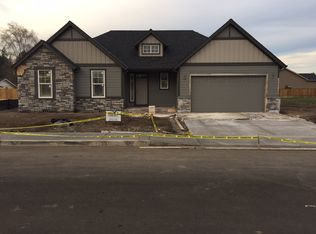 564 NW 12th Ave, Canby, OR 97013