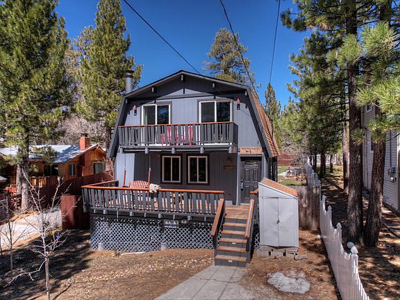 3rd image of 40138 Hillcrest Dr