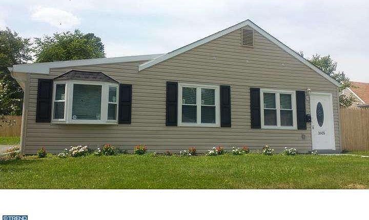 1st image of 1605 W Willow Run Dr