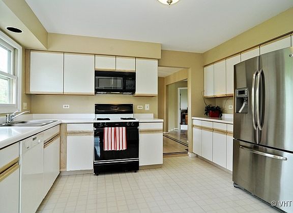 5th image of 1041 W Royal Oak Dr