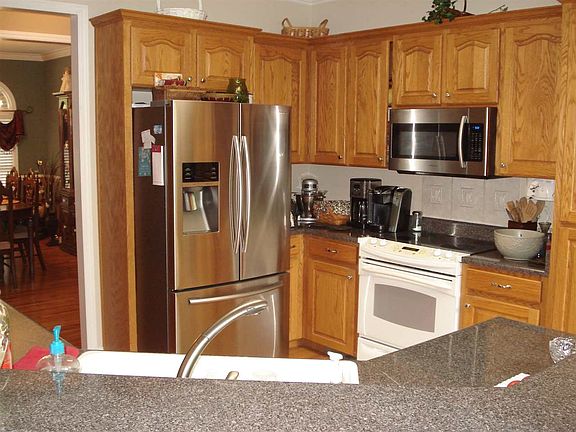 5th image of 350 Lawtonwood Ln