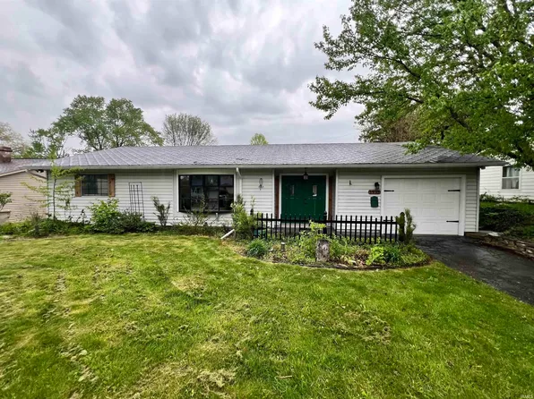 1935 Trent Way, South Bend, IN 46614