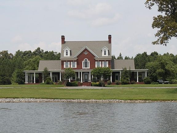 3rd image of 792 Mount Carmel Dr