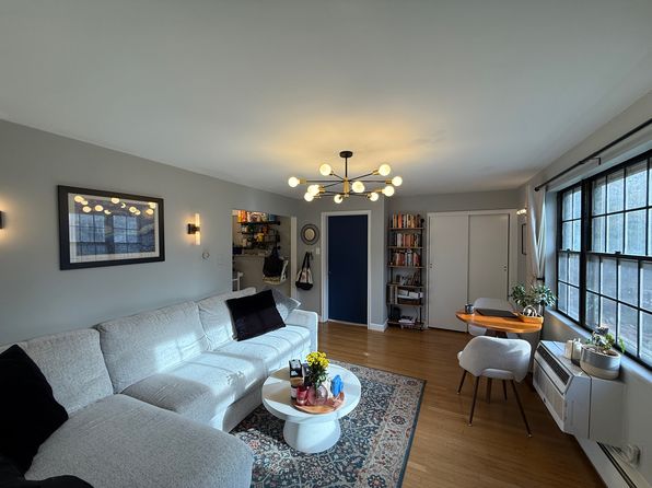 1011 Montgomery Ave APT R