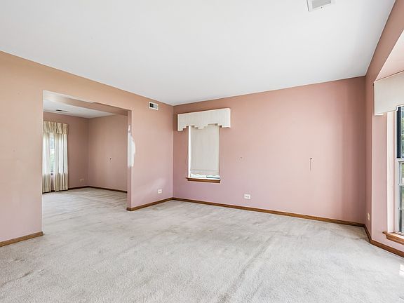4th image of 1945 Pastoral Ln