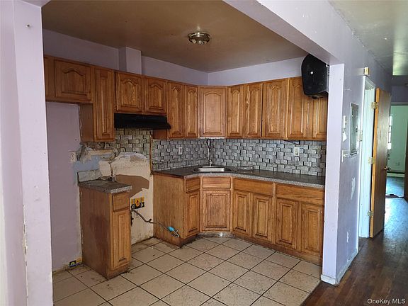 2nd image of 1105 Beach Channel Drive