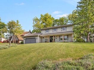 459 Amhurst Rd, Valparaiso, IN 46385