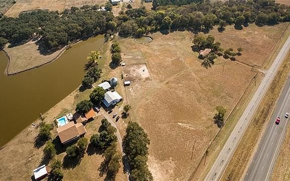 3rd image of 5855 W Interstate 30