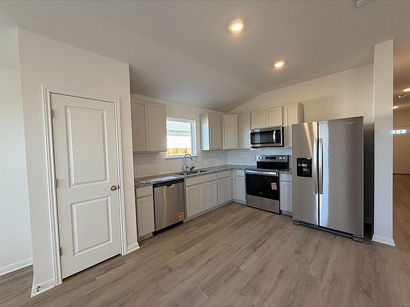 7th image of this home