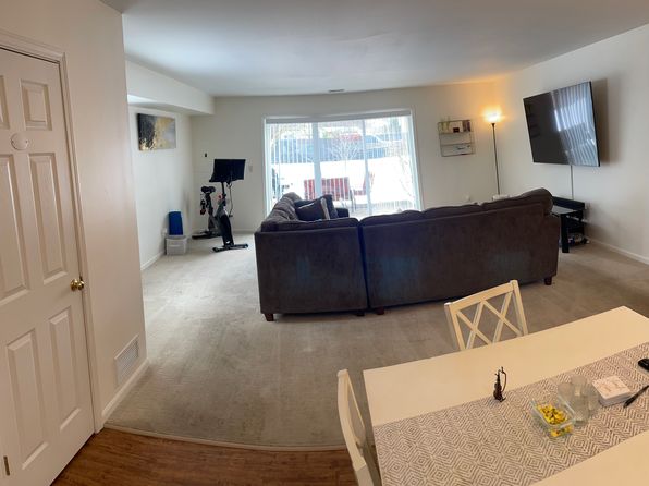 223 E Naperville Rd