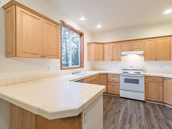 5th image of 10511 NE 112th Pl