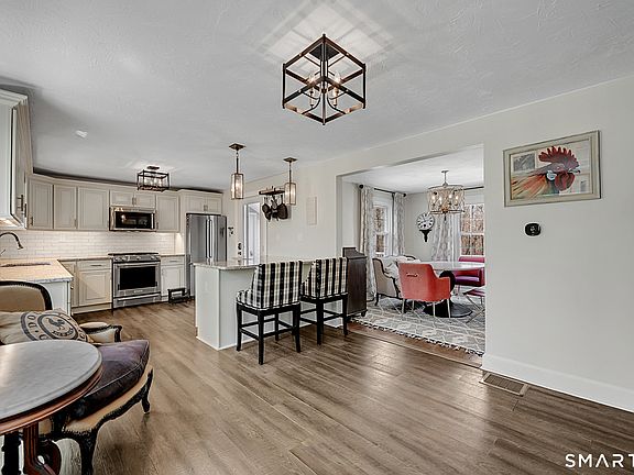 2nd image of 408 Breakneck Hill Road