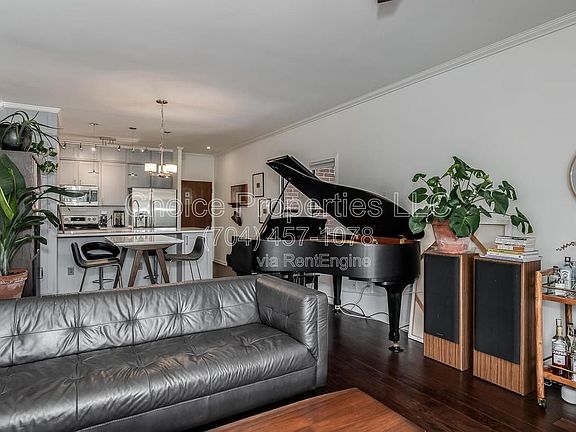 4th image of 224 N Poplar St APT 13