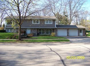 1042 Friar Ln, Madison, WI 53711