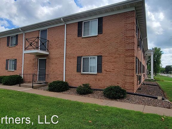 2nd image of 1710 5th St W APT 205