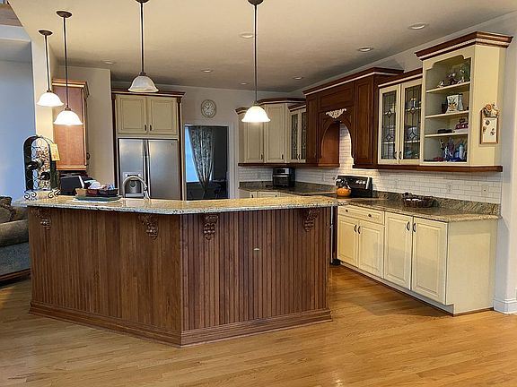 4th image of 5028 Constitution Ln
