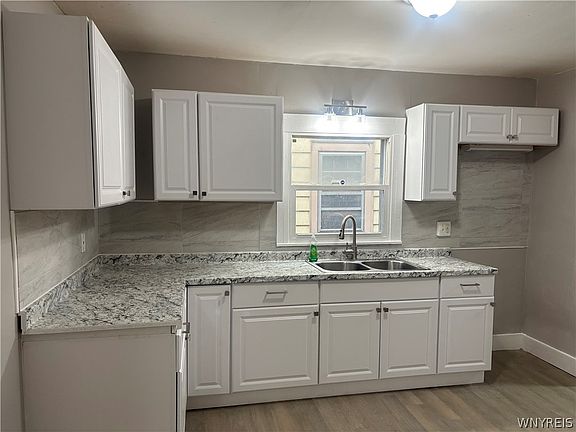 4th image of 28 Fisher St