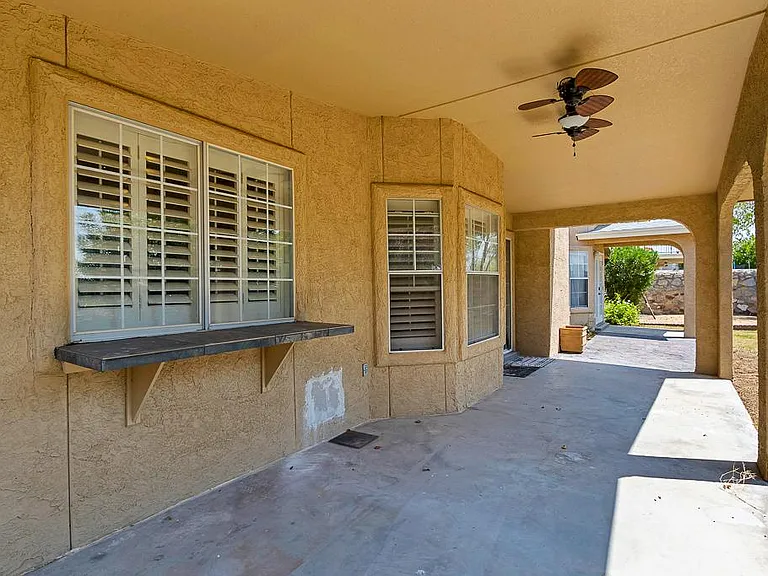 1209 Wind Ridge Dr — Photo 14