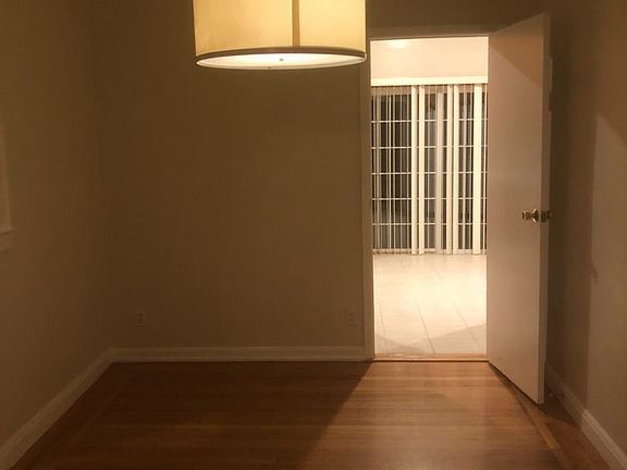 5th image of 2445 Greenwich St