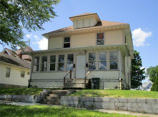 820 W 2nd St, Waterloo, IA 50701