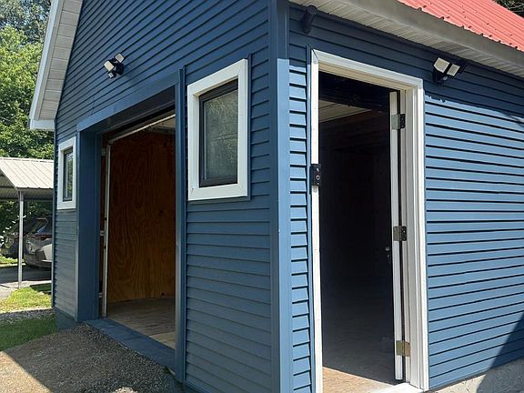 5th image of 157 Lake Avenue
