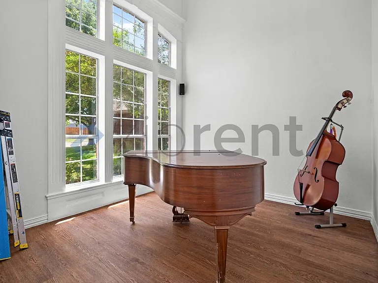 4509 Brittany Dr — Photo 44