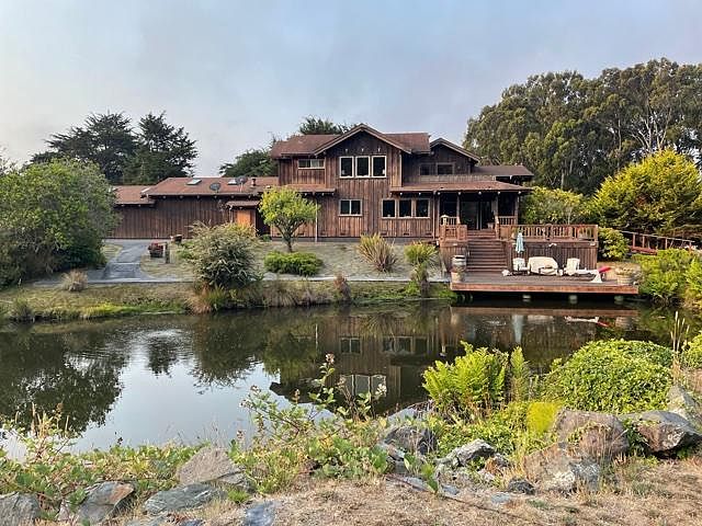 The back of the house overlooking the pond