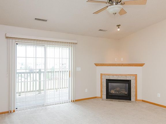 2nd image of 460 Bradley Pl Unit 10