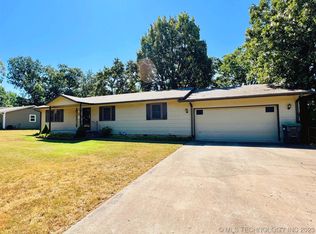 712 E Ross St, Tahlequah, OK 74464