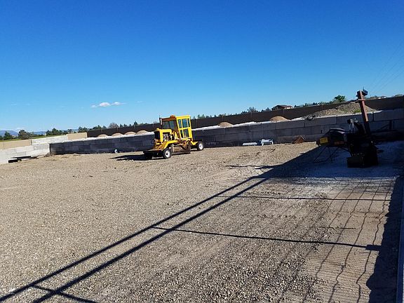 4th image of 3225 Enterprise Ln