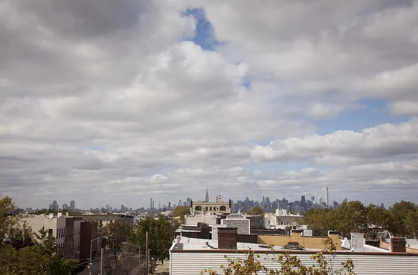 Rented by Compass | media 35