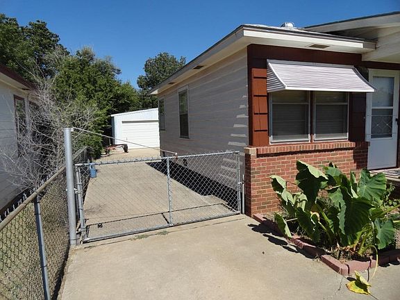 4th image of 3113 SW 51st St