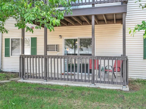 664 Terrace Park Blvd APT 9, Milford, IA 51351