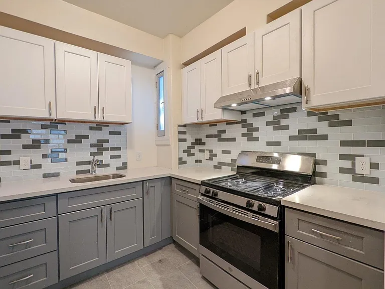 2423 Blake Street — Photo 47