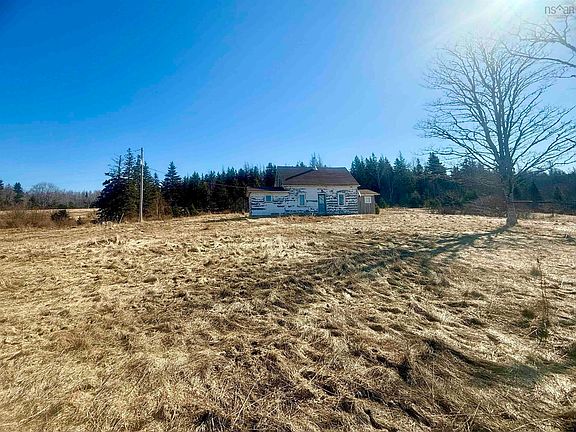3rd image of 201 Macleod Settlement Rd