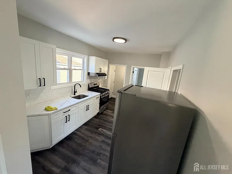 612 Johnstone St #310 — Photo 6
