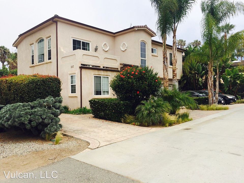 2nd image of 237A N Vulcan Ave