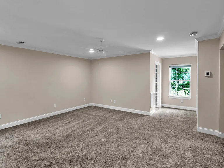 1225 Winston St — Photo 28