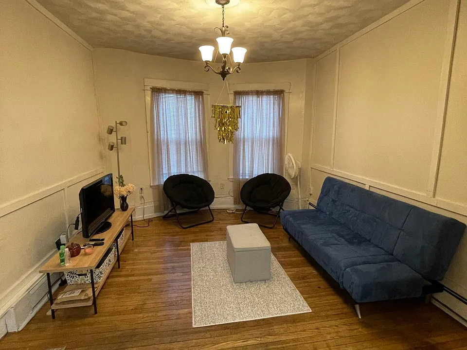 3 Shepherd Ave #2