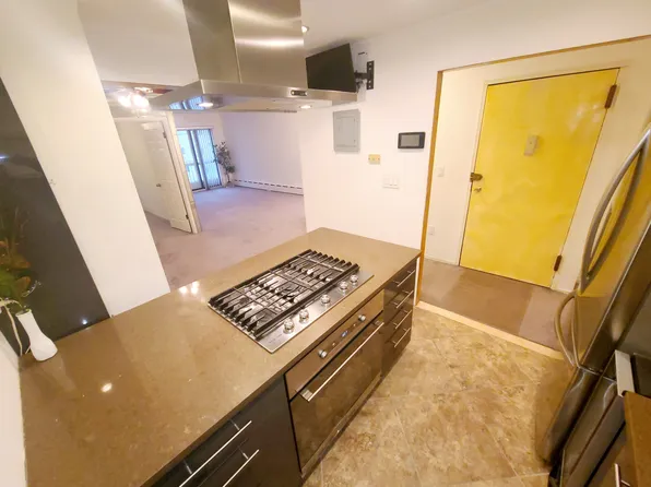 101-20 67th Drive image 8 of 28