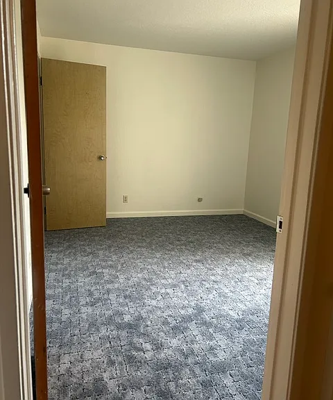 250 Whitmore St #301 — Photo 16