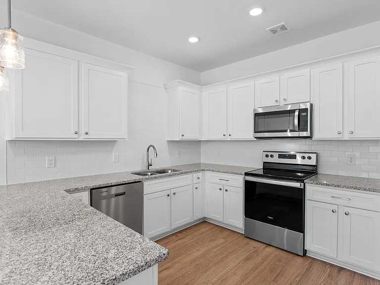 1170 S Dickerson Rd #20 — Photo 3