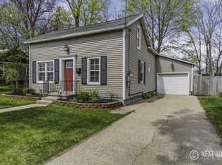415 River St, Spring Lake, MI 49456