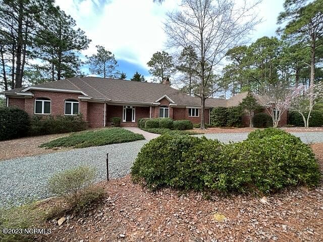 1st image of 1 Evans Ln