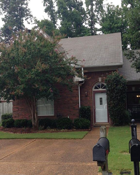 2nd image of 330 Garden Walk N